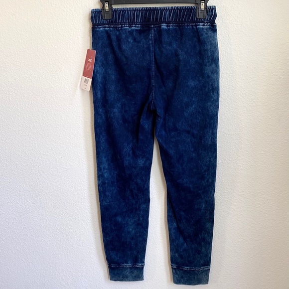🆕Levi's® Girl's Soft Knit Denim Jogger Pants Sz Large - Picture 3 of 12